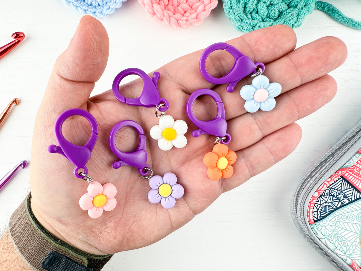 Custom Stitch Marker with Lobster Clasp | Daisy Flower Charm