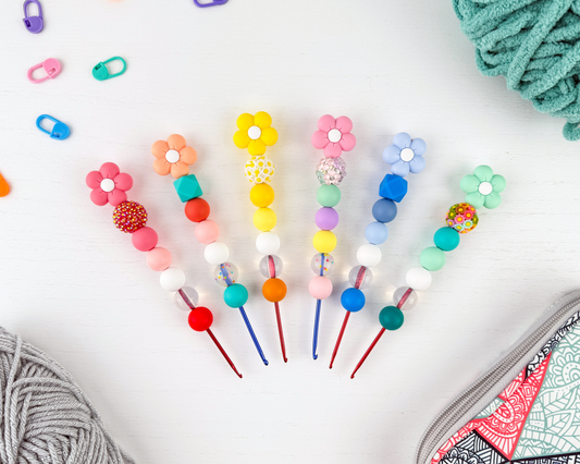 Custom Crochet Hook | Silicone Beaded Handle with Flower Daisy Charm Topper