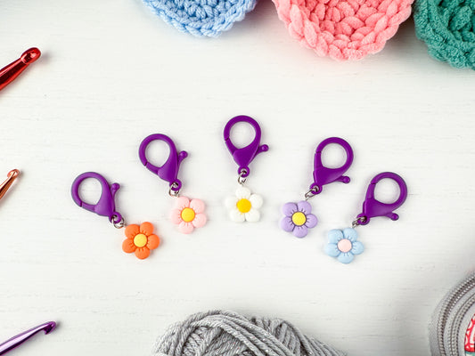 Custom Stitch Marker with Lobster Clasp | Daisy Flower Charm