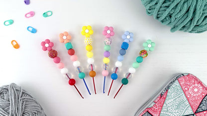 Custom Crochet Hook | Silicone Beaded Handle with Flower Daisy Charm Topper